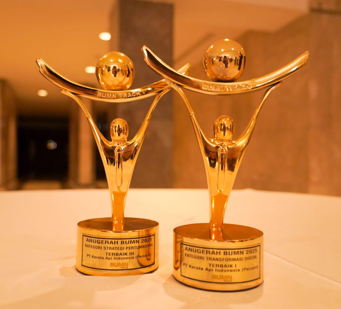 KAI Dapat Penghargaan di Anugerah BUMN 2025 dan Infobank-Isentia Digital Brand Appreciation