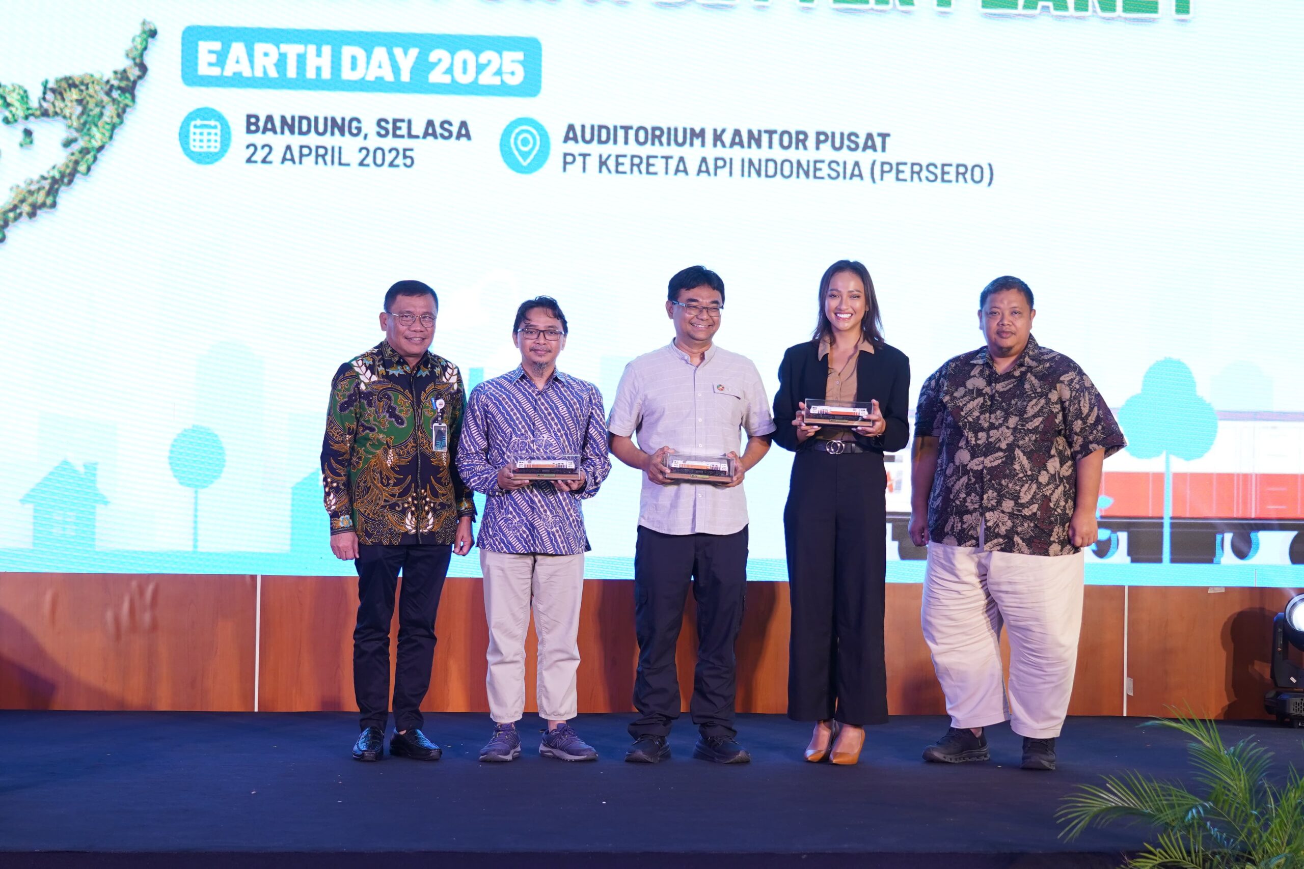 Hari Bumi, KAI Tingkatkan ESG dengan Inovasi Daur Ulang dan Edukasi Lingkungan