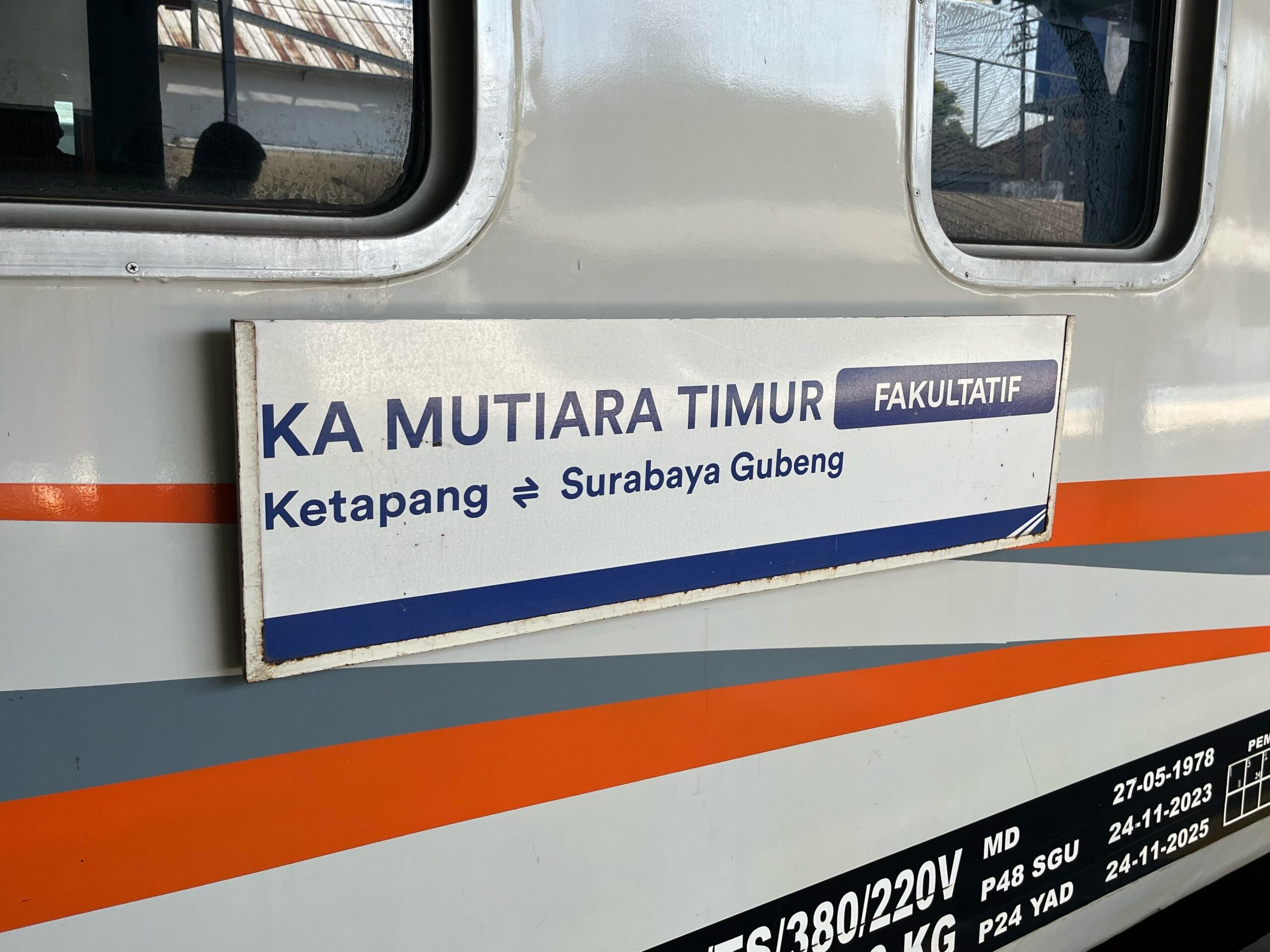KAI Tambah 26 Perjalanan Kereta Api Khusus Libur Panjang Hari Besar Keagamaan