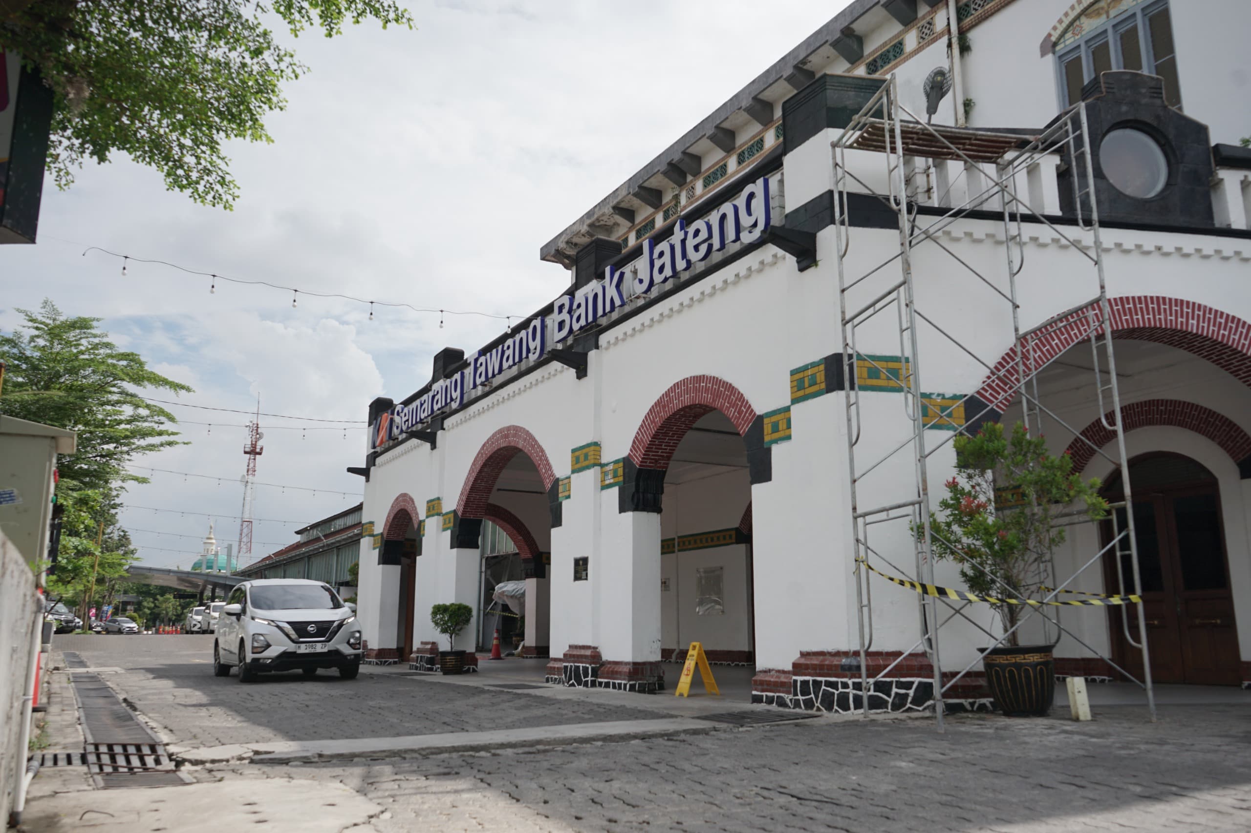 KAI Daop 4 Semarang Mulai Revitalisasi Tahap Pertama Stasiun Semarang Tawang Bank Jateng untuk Tingkatkan Kenyamanan Pelanggan