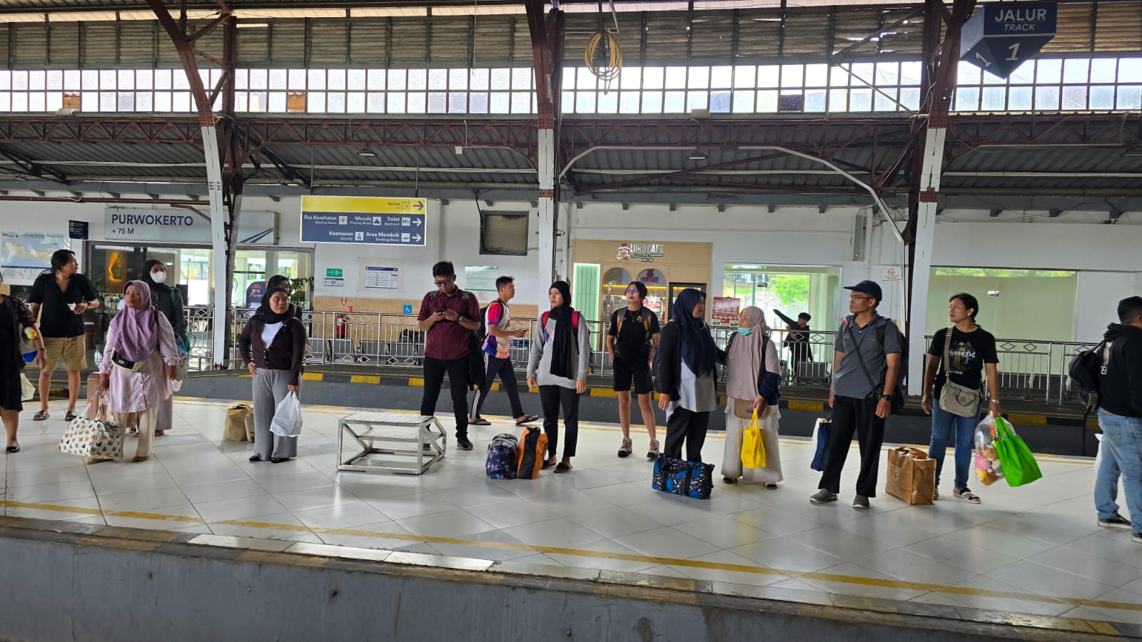 PT KAI Daop 5 Pastikan Kenyamanan Penumpang Meski Lonjakan di Stasiun Purwokerto Capai 12 Ribu