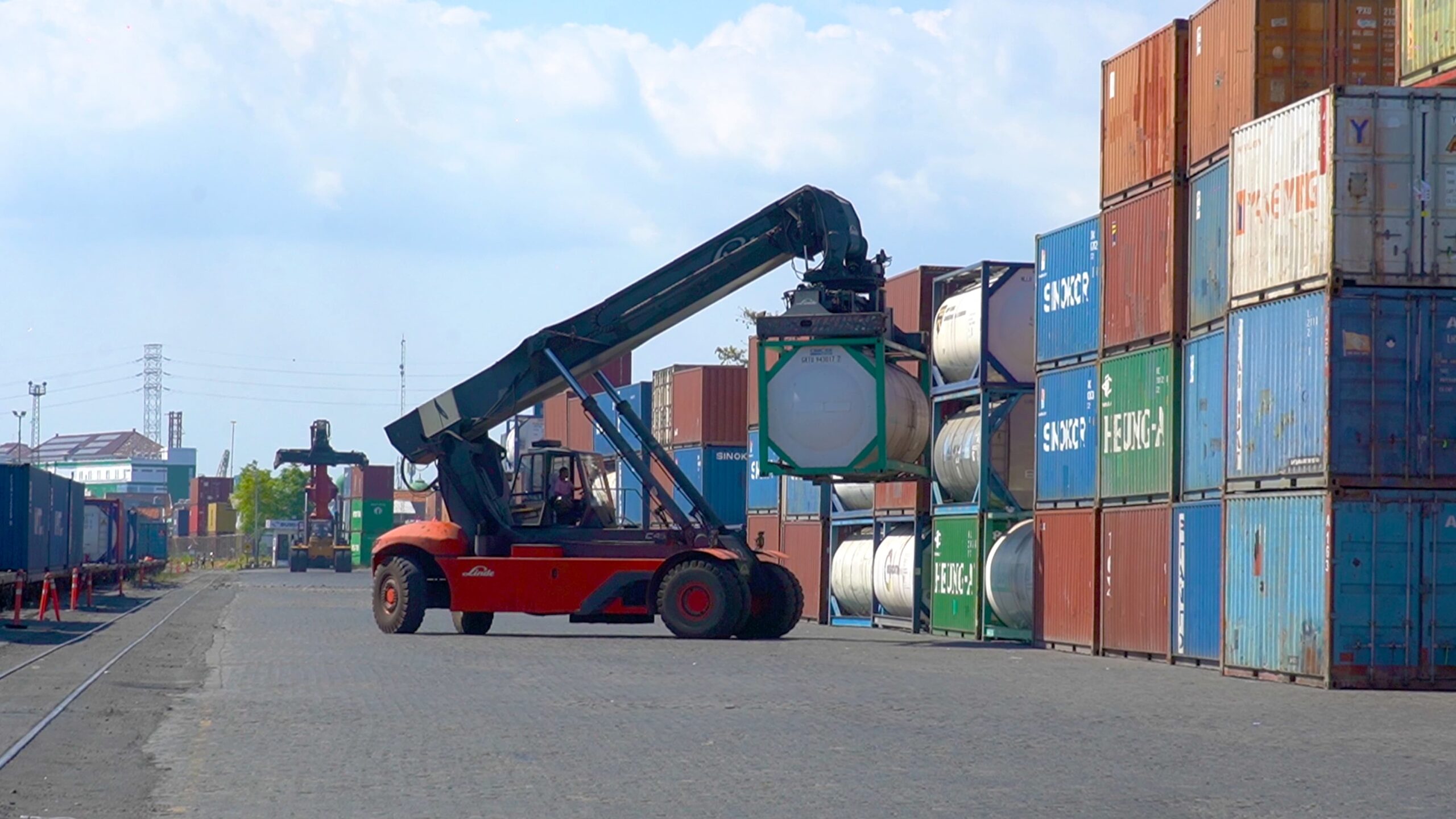 Daop 8 Surabaya Dorong Logistik Berkelanjutan, Volume Angkutan Barang Tumbuh Pesat