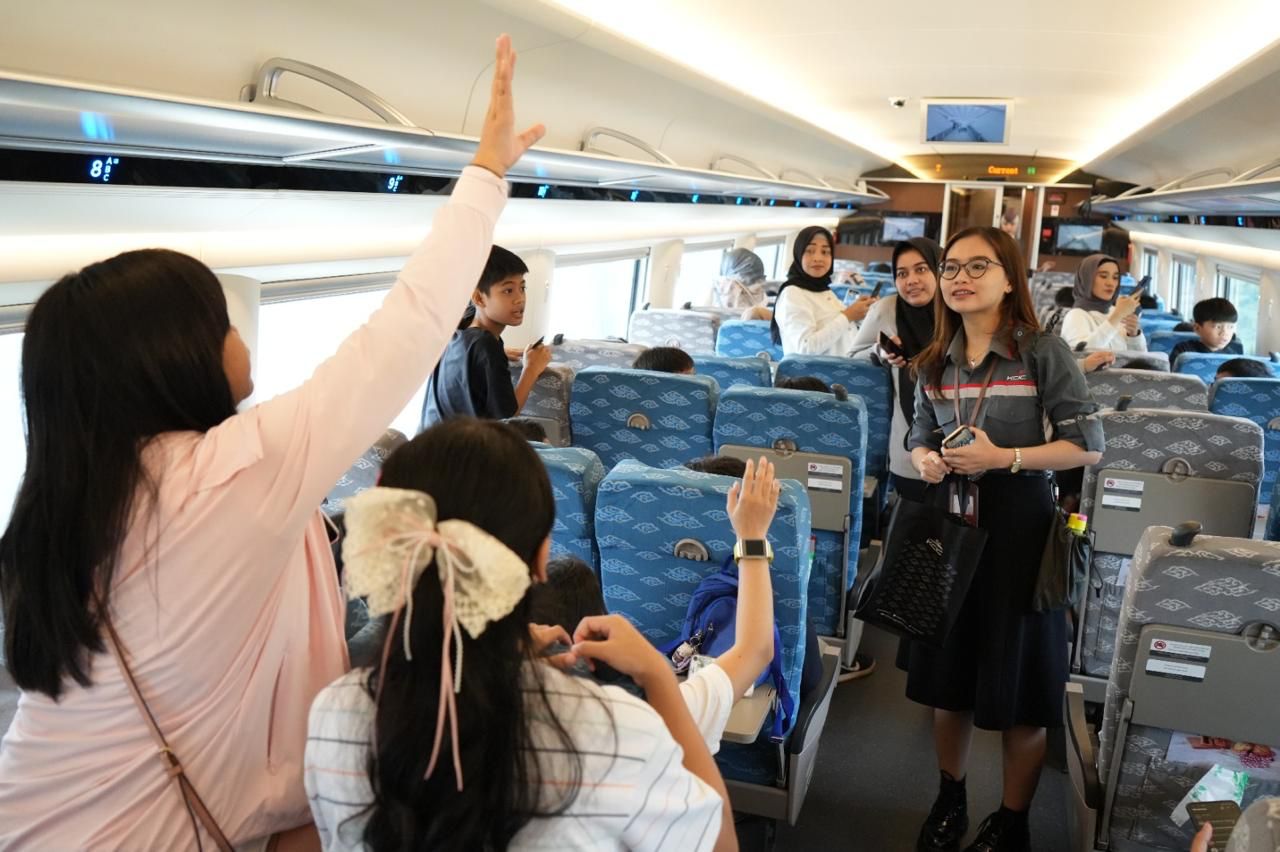 Whoosh KCIC Hadirkan Pengalaman Belajar Baru untuk Siswa di Hari Pendidikan Nasional