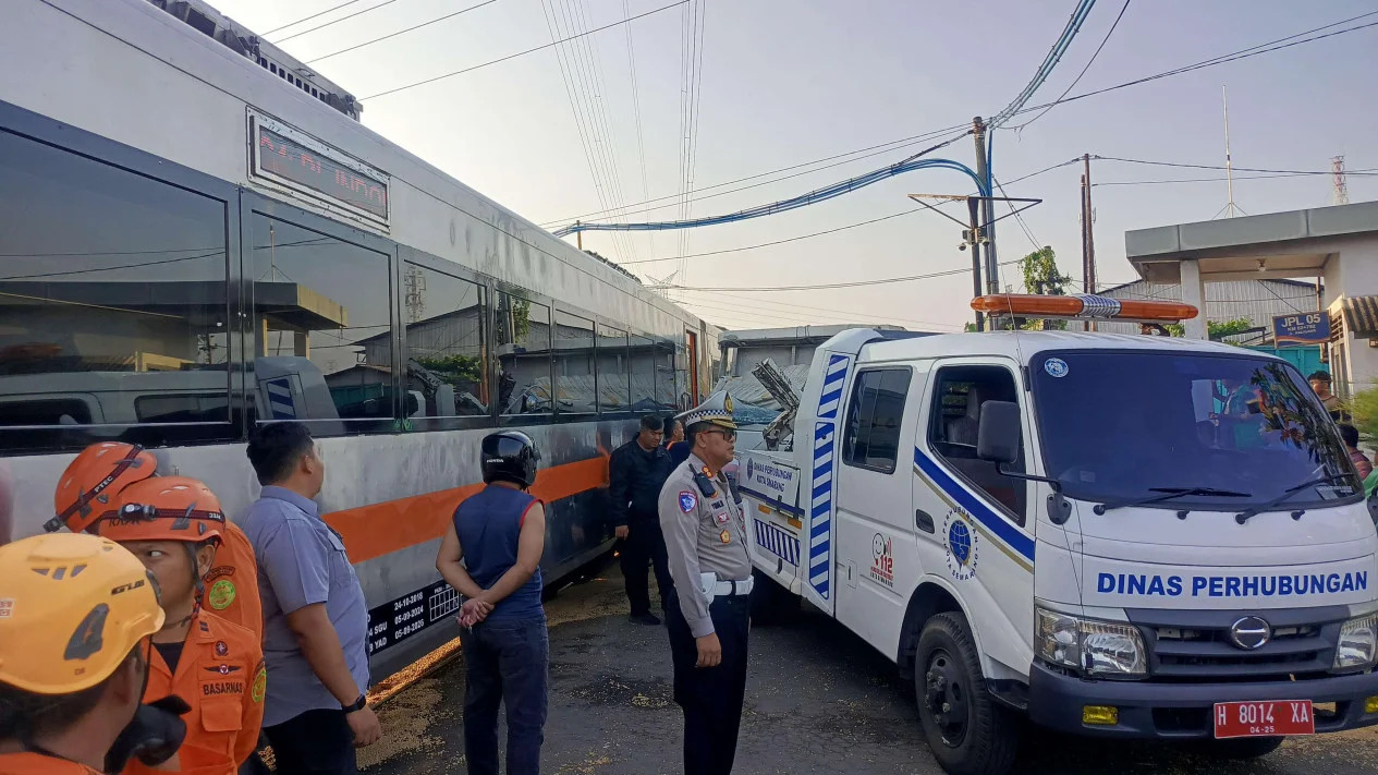 Evakuasi Lokomotif KA Harina Sukses, KAI Daop 4 Semarang Imbau Disiplin di Perlintasan