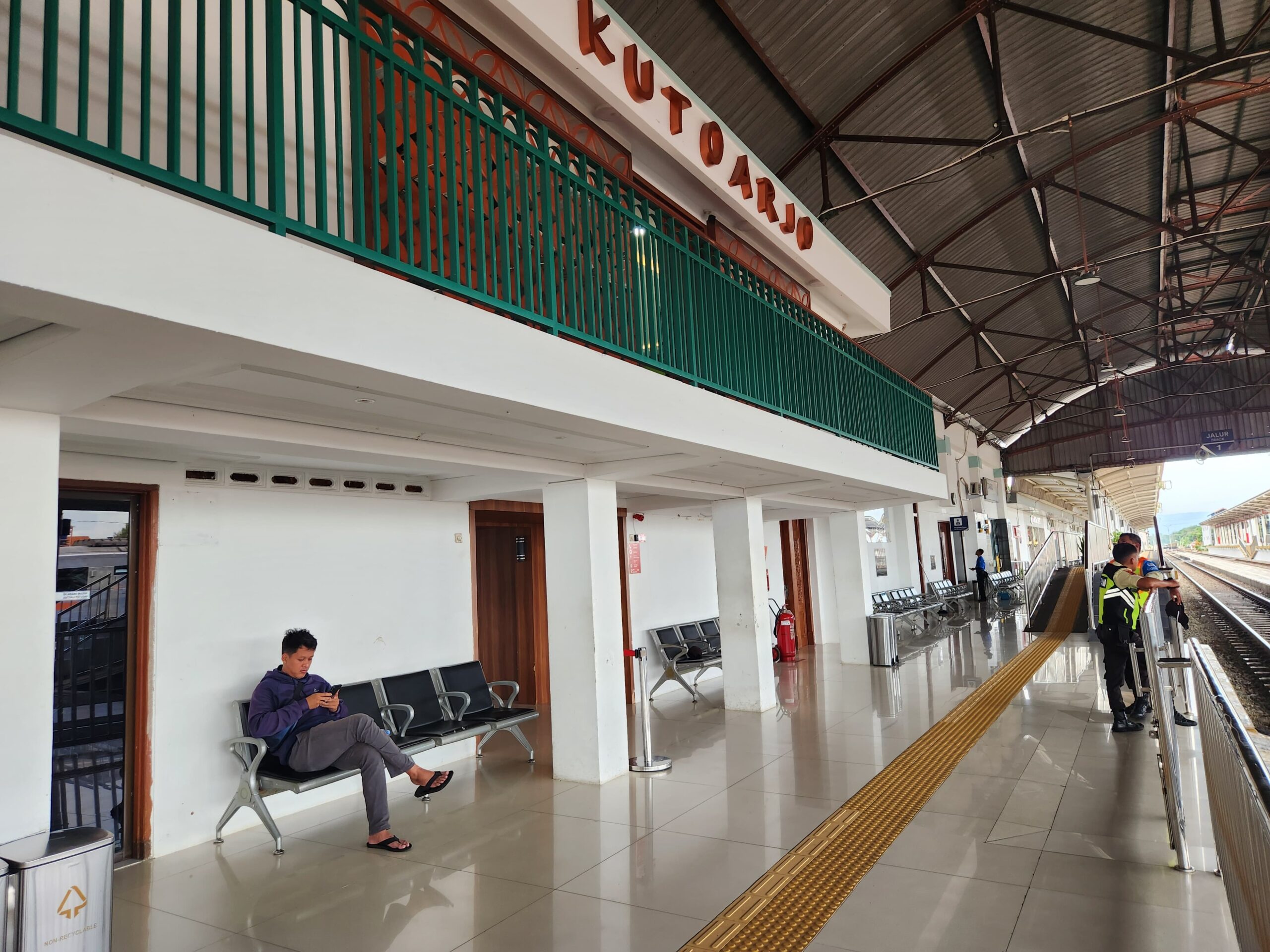 KAI Antisipasi Lonjakan Penumpang Libur Yesus Kristus dengan Penambahan 600 Kursi di Kutoarjo