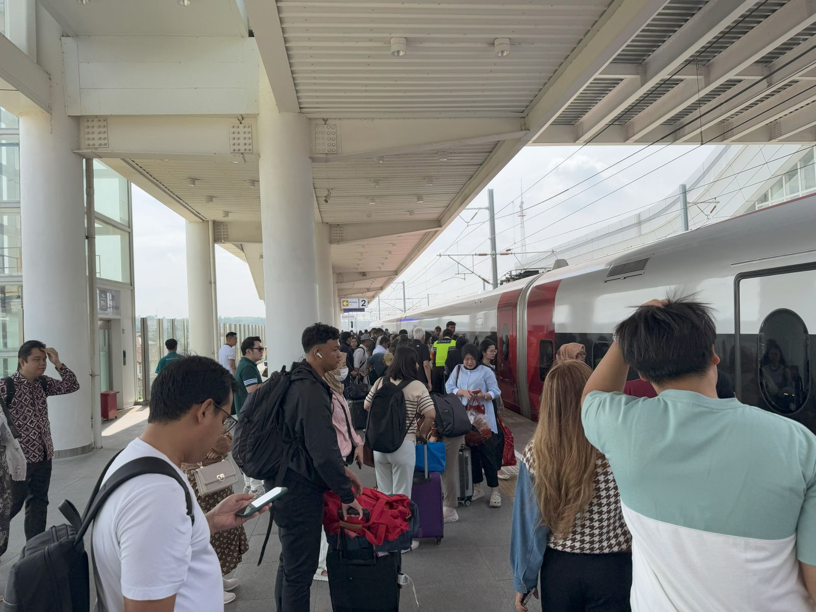 Whoosh Capai 9 Juta Penumpang, Membuka Jalan untuk Transportasi Berkelanjutan