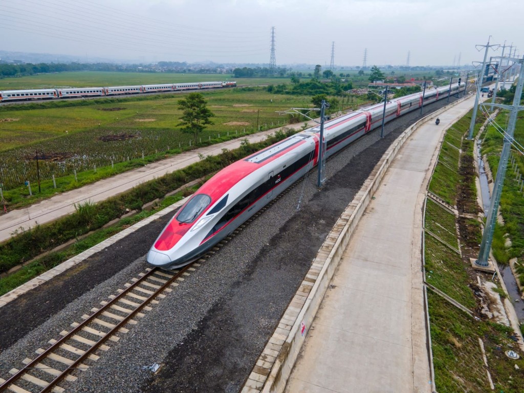 Whoosh Capai 9 Juta Penumpang, Tanda Kemajuan Transportasi Ramah Lingkungan di Indonesia