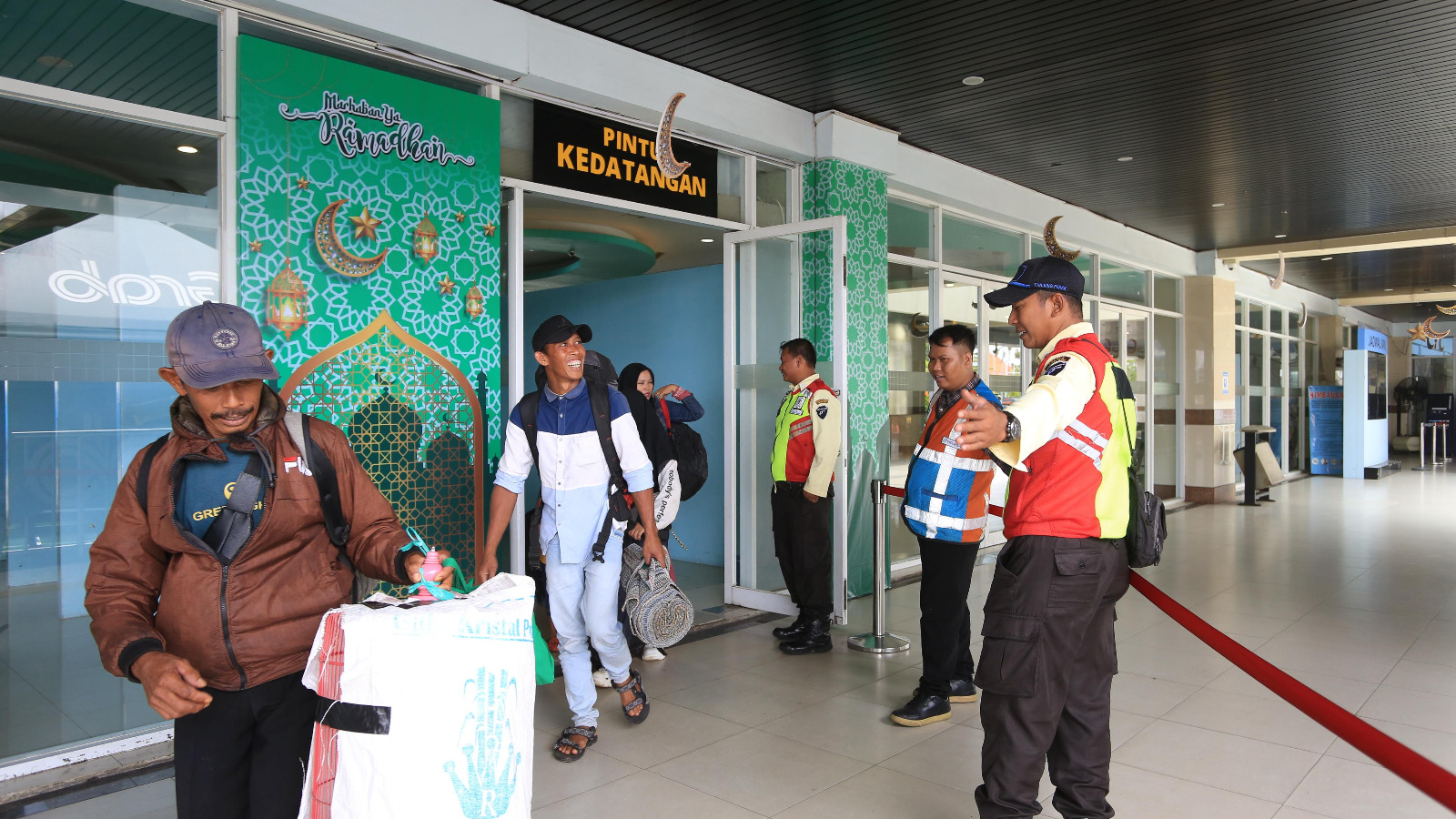 (FOTO) Posko Terpadu Kemenhub dan Pelindo Jaga Keamanan dan Kenyamanan di Pelabuhan