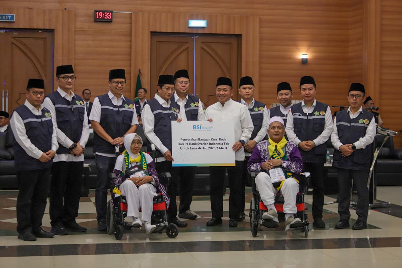 BSI Perkuat Komitmen ESG Lewat Layanan Khusus untuk Jemaah Haji Lansia