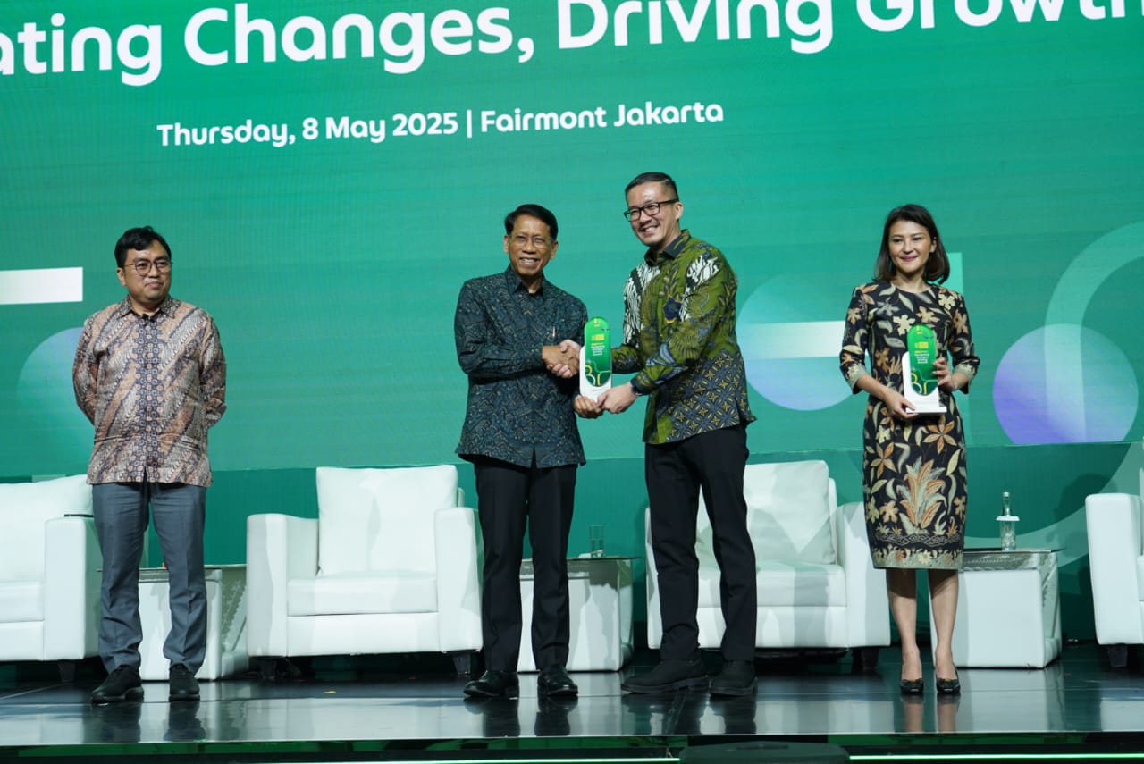 Dirut KAI Ungkap Strategi Hadapi Disrupsi Bisnis di Grab Business Forum 2025