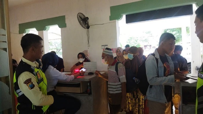 Stasiun Bojonegoro Bersiap Hadapi Lonjakan Penumpang Waisak