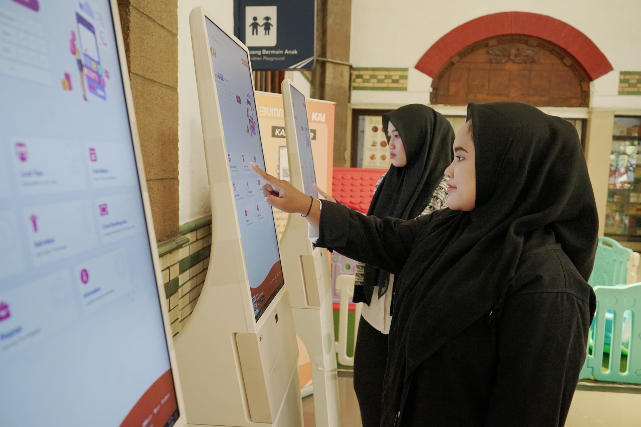 Makin Mudah dan Cepat! KAI Daop 4 Semarang Hadirkan Loket Box Digital di Enam Stasiun, Solusi Layanan Mandiri Era Digital