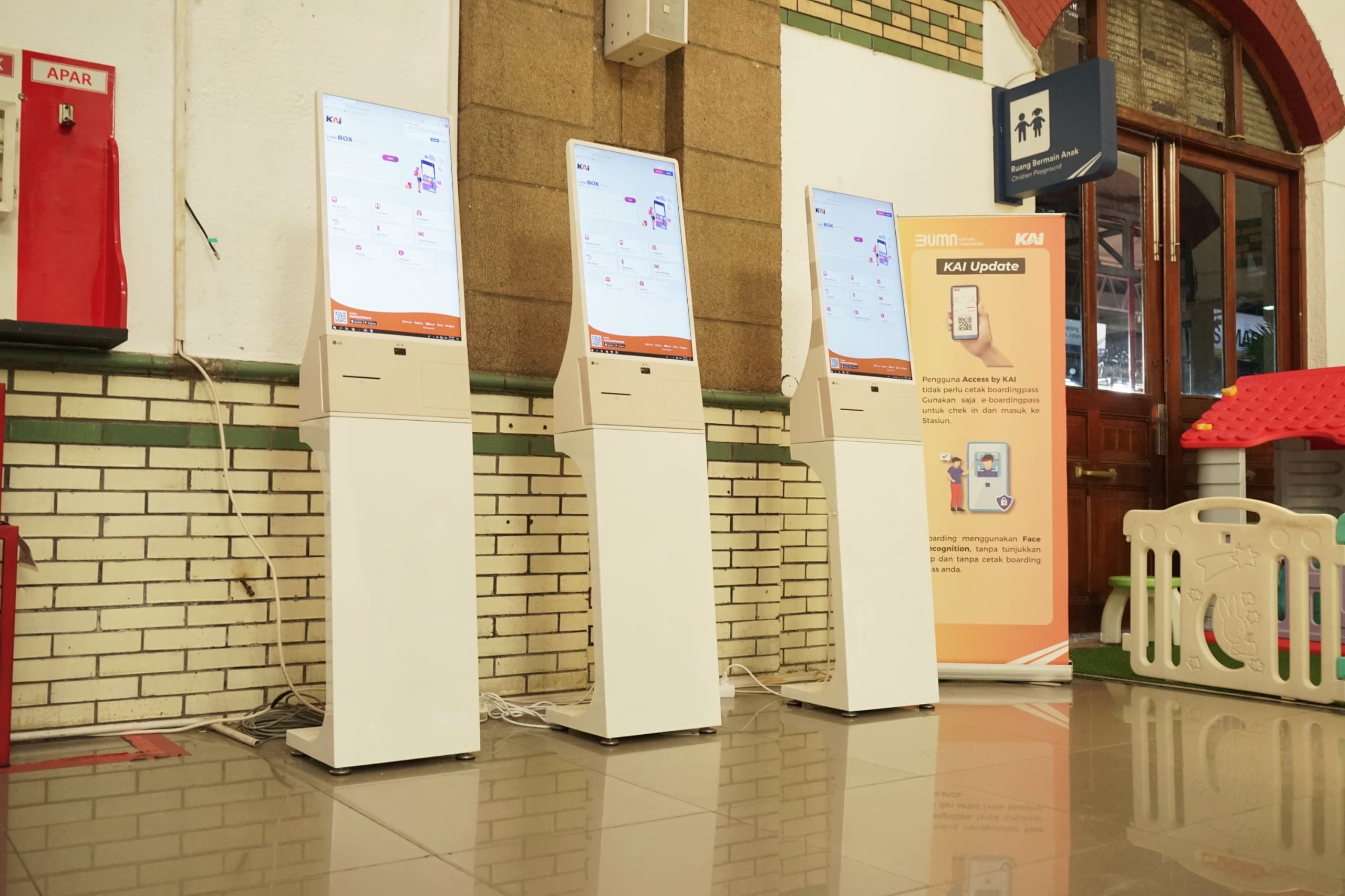 Makin Mudah dan Cepat! KAI Daop 4 Semarang Perkenalkan Loket Box Digital di Enam Stasiun Utama